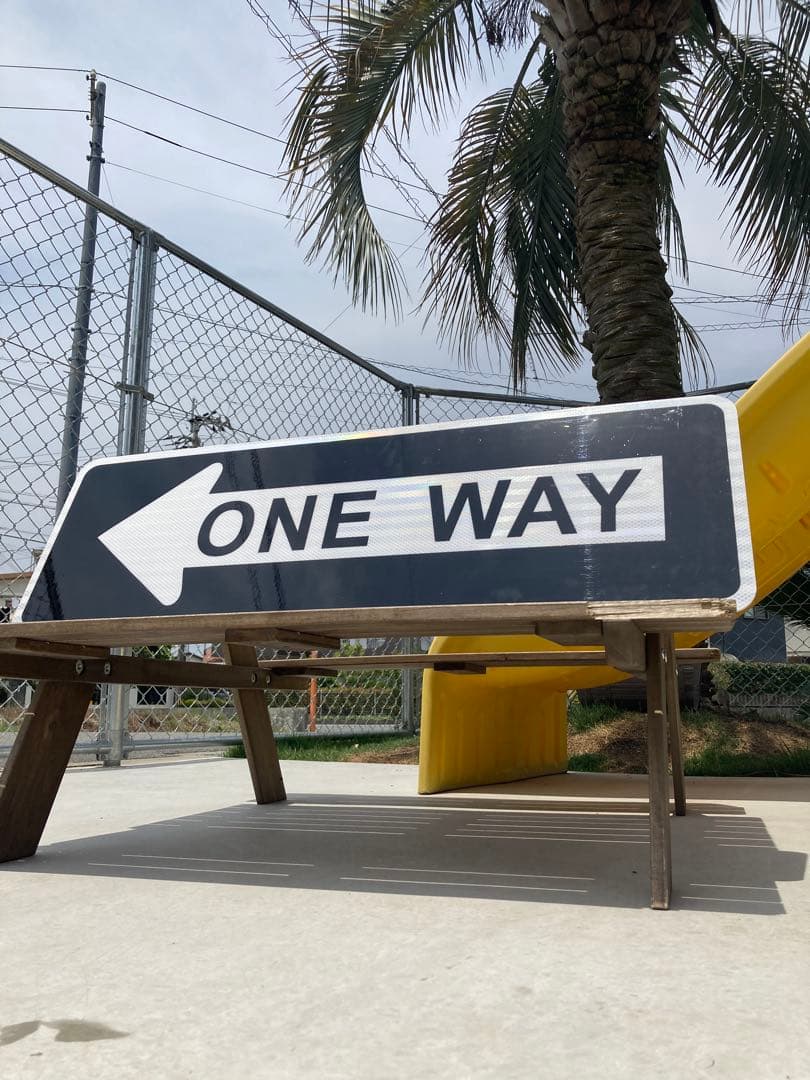 アメリカンガレージ　オブジェ　道路標識　アメリカロードサイン　看板　ワンウェイ