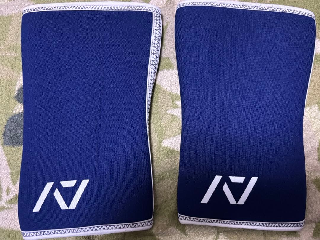 A7 ニースリーブ　STIFF XLサイズ