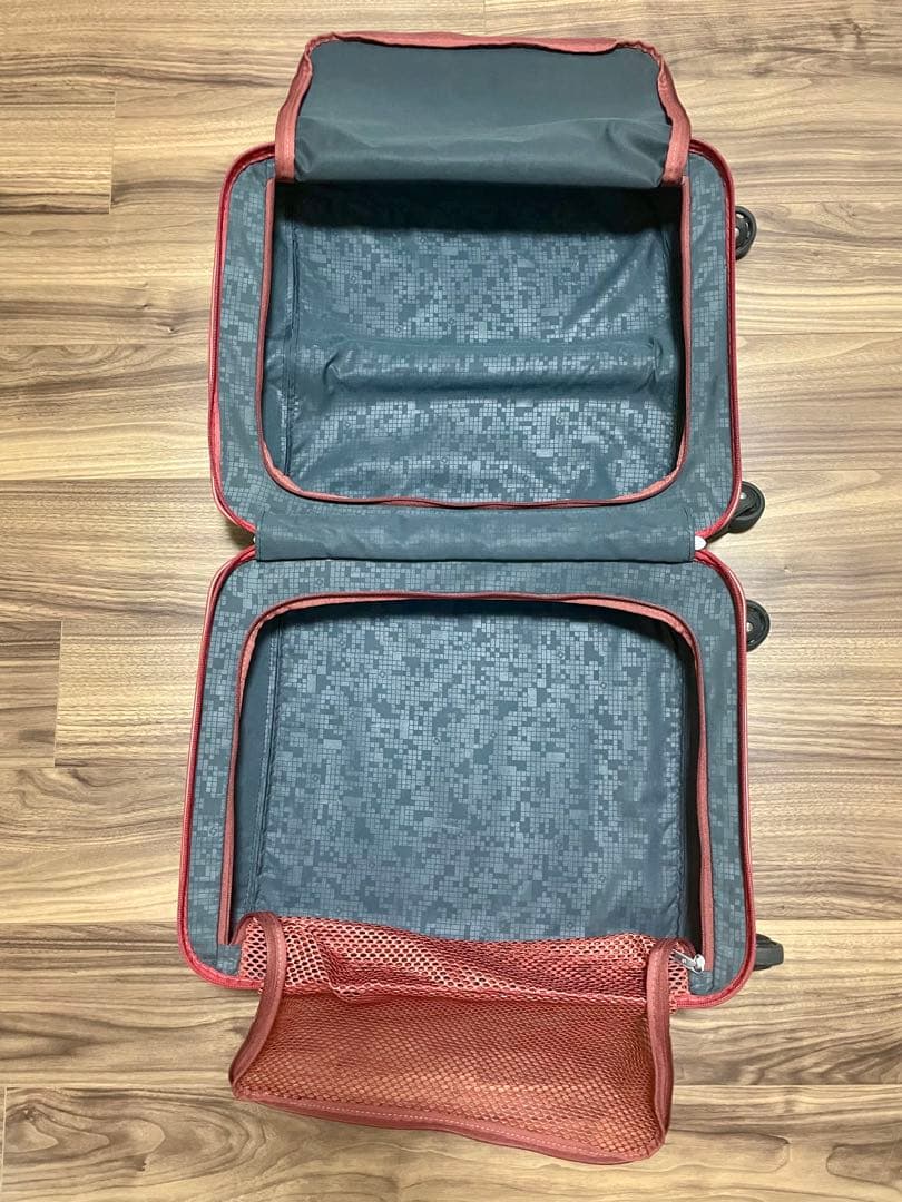 Samsonite 機内持ち込みサイズ　レインカバー付