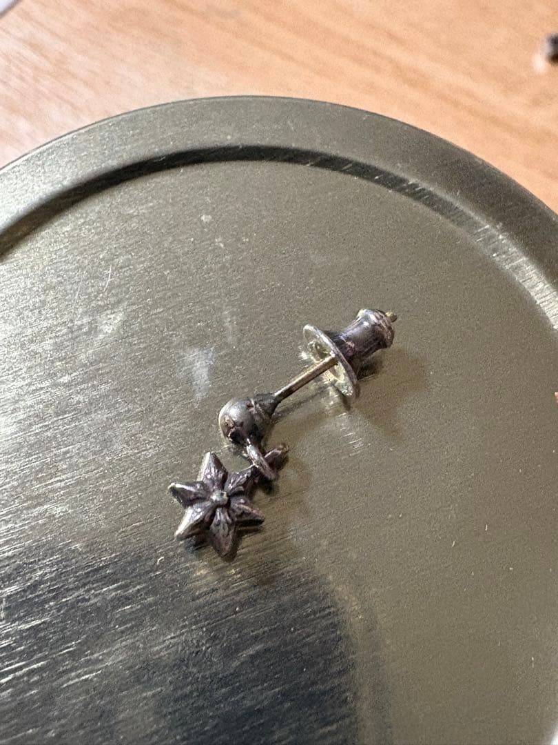 クロムハーツ　片耳　シルバー