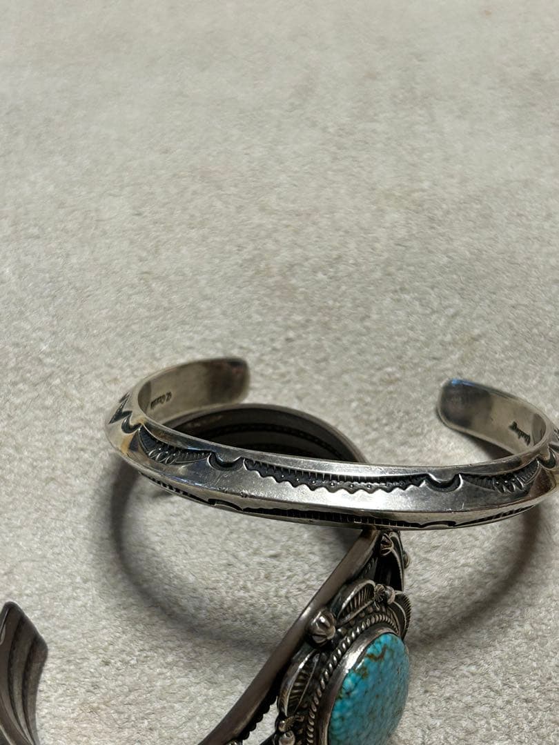 Andyインディアンジュエリー　トーマスカーティス　トライアングルバングル