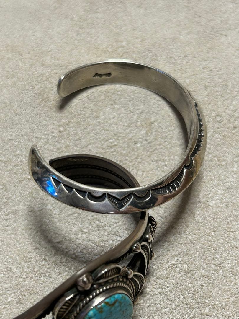 Andyインディアンジュエリー　トーマスカーティス　トライアングルバングル