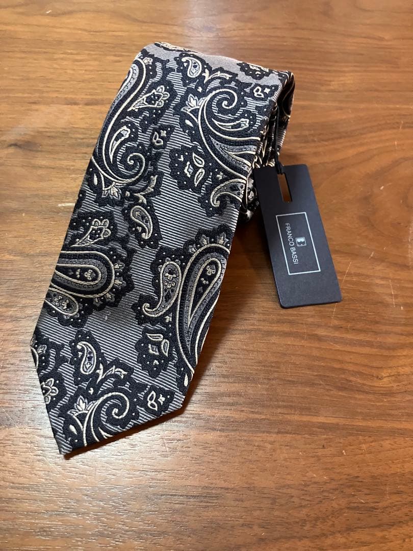 新品未使用品⭐︎キズあり　FRANCO BASSI ペイズリー柄ネクタイ