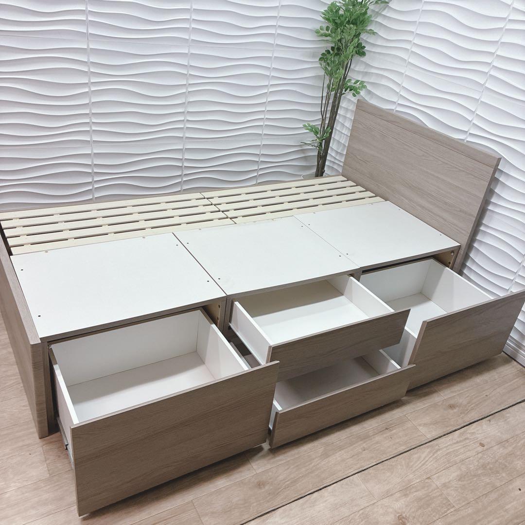 ベッドフレーム NGUYEN VAN MAC