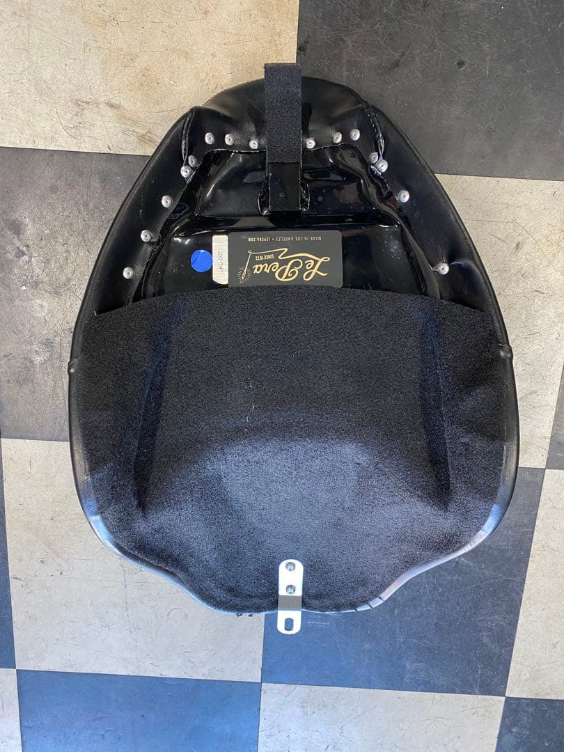 ハーレー　le pera シート　ソフテイル　fxst flst ツインカム