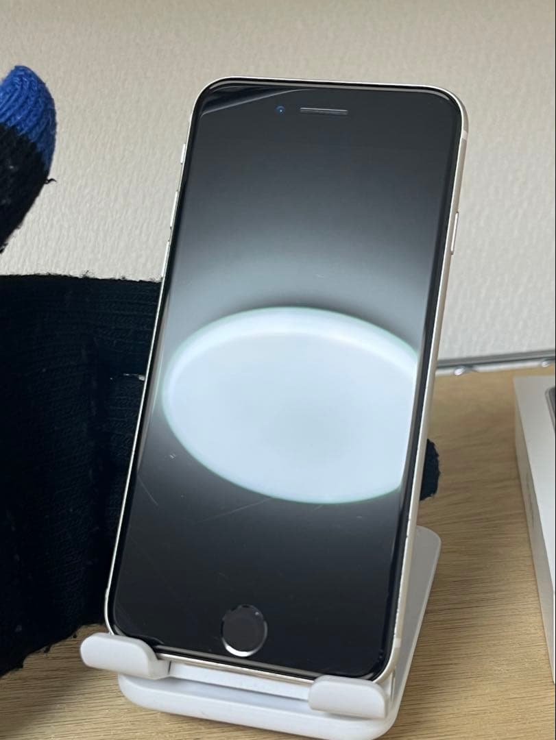 Apple iPhone SE (第3世代) ホワイト 64GB SIMフリー