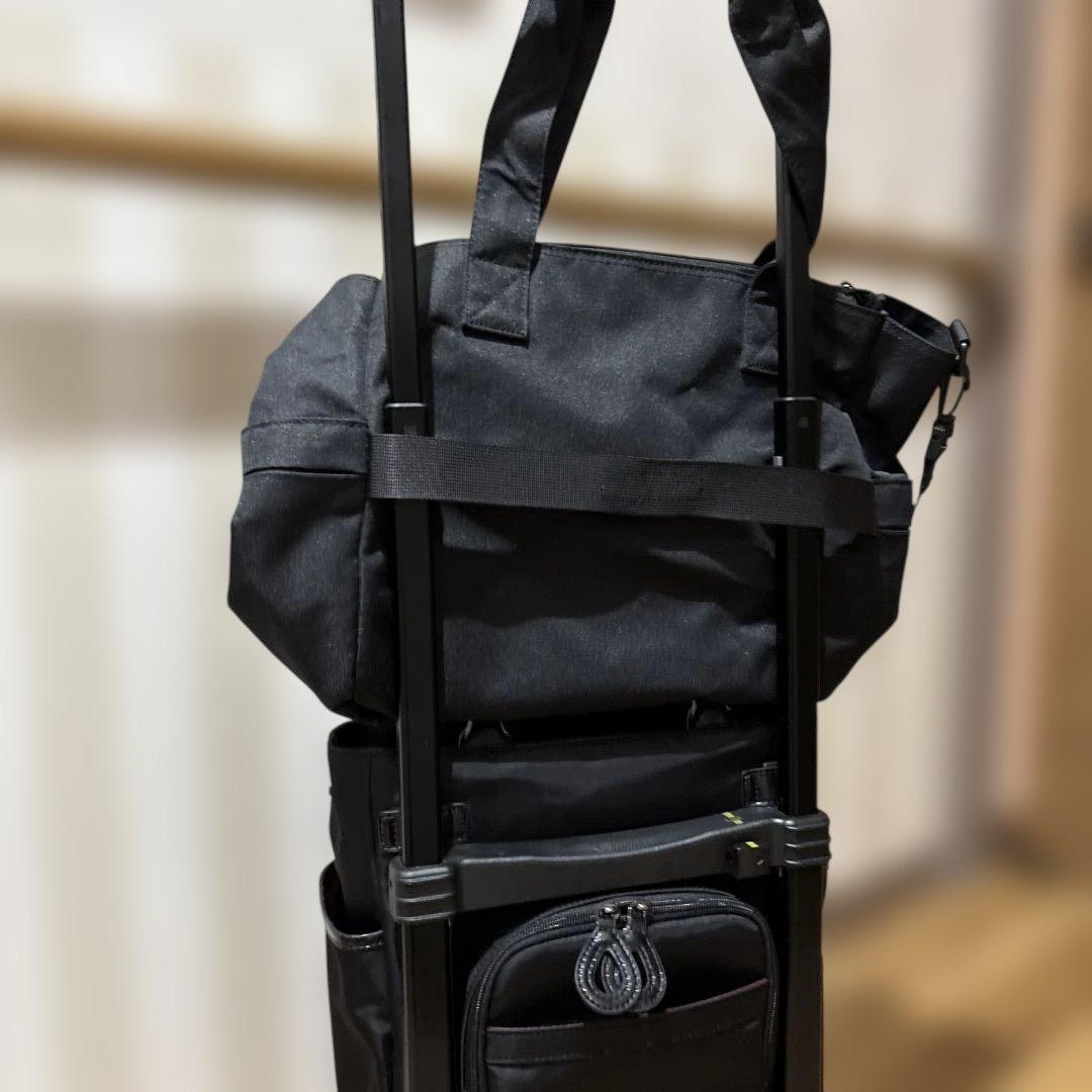 未使用品！！スワニーSWANY 支えるバッグ　黒　ショルダーバッグセット