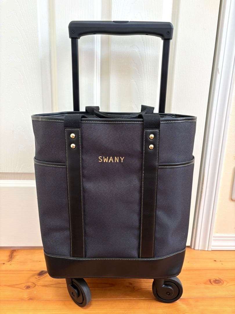 美品　SWANY スワニー　キャリーバッグ　4輪キャスター