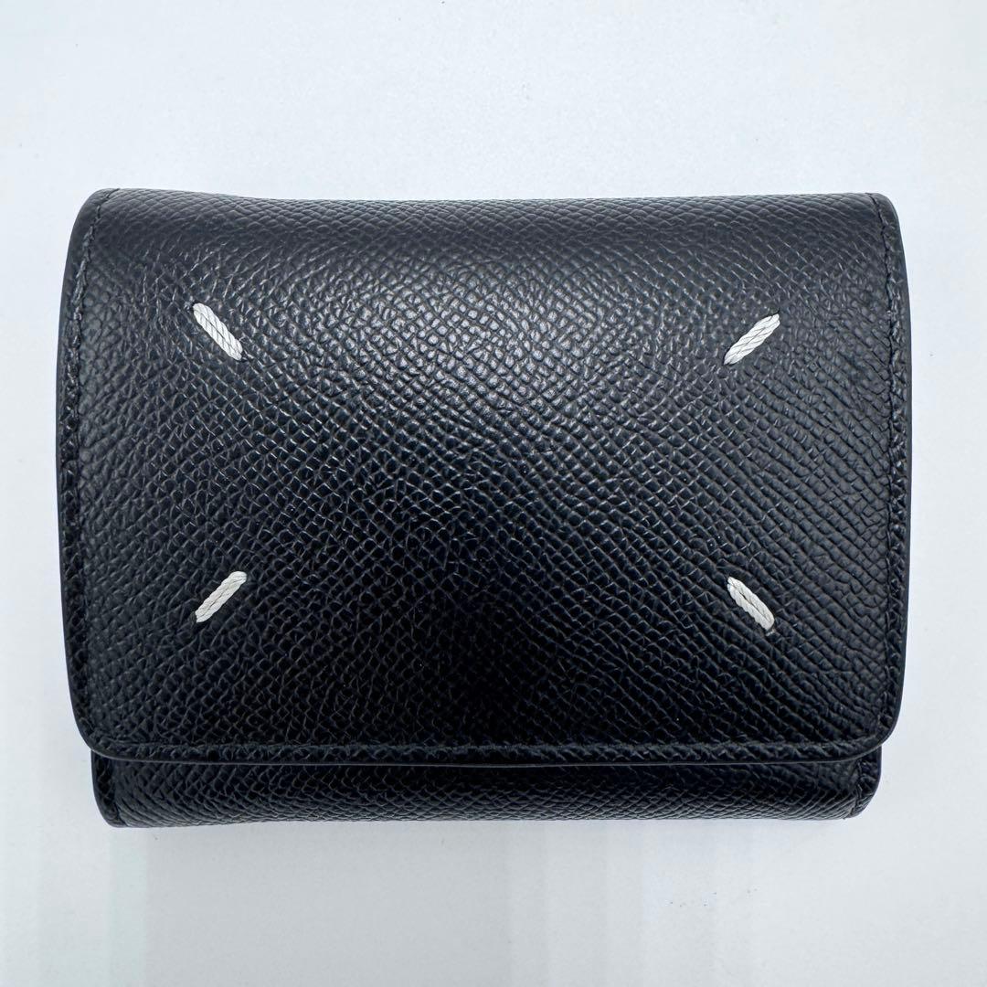 【美品】メゾンマルジェラ 4ステッチ 三つ折り財布 ブラック トライフォールド