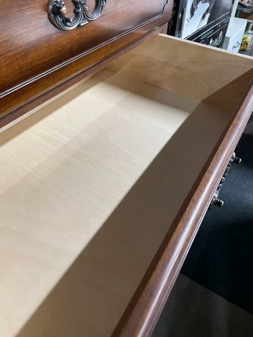 カリモク　コロニアル 木製 ブラウン キャビネット 4段