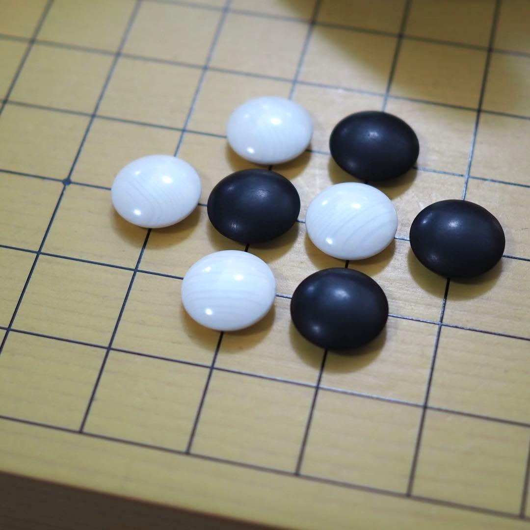 囲碁セット 碁盤(約4.5寸) 蛤碁石(184個) 那智黒(184個) 碁笥