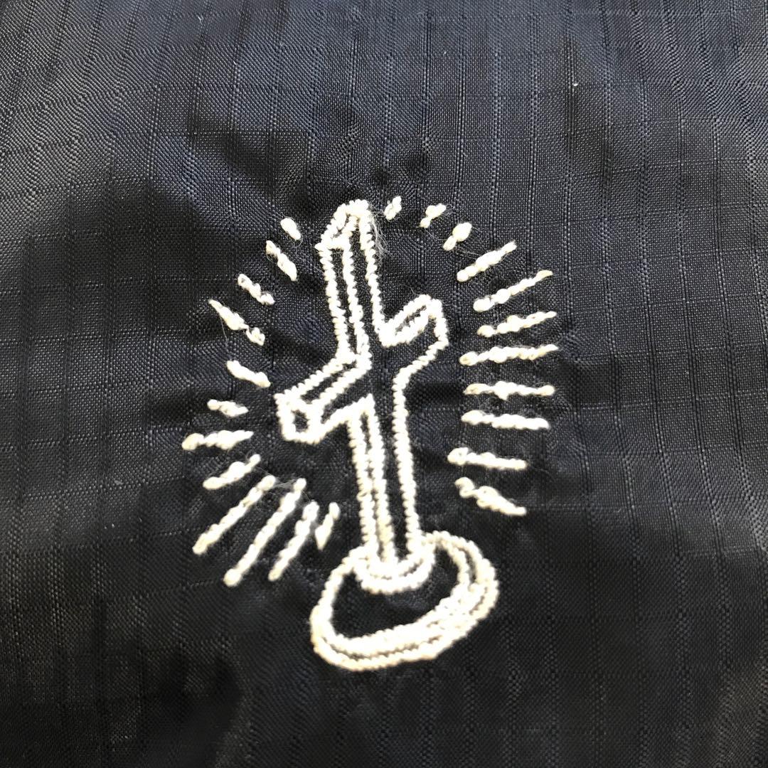 ブランド古着！FACETASM ダウンマフラー 十字架 刺繍 デザイン ブラック