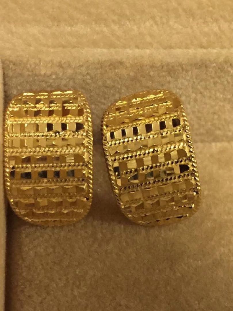 K18イエローゴールドピアス18k 18金　750