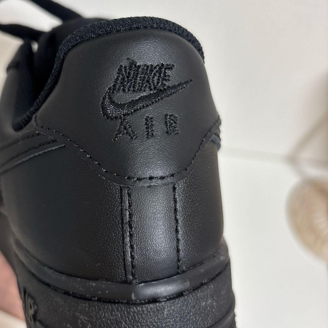 NIKE エアフォース1 スニーカー　オールブラック黒24.0㎝