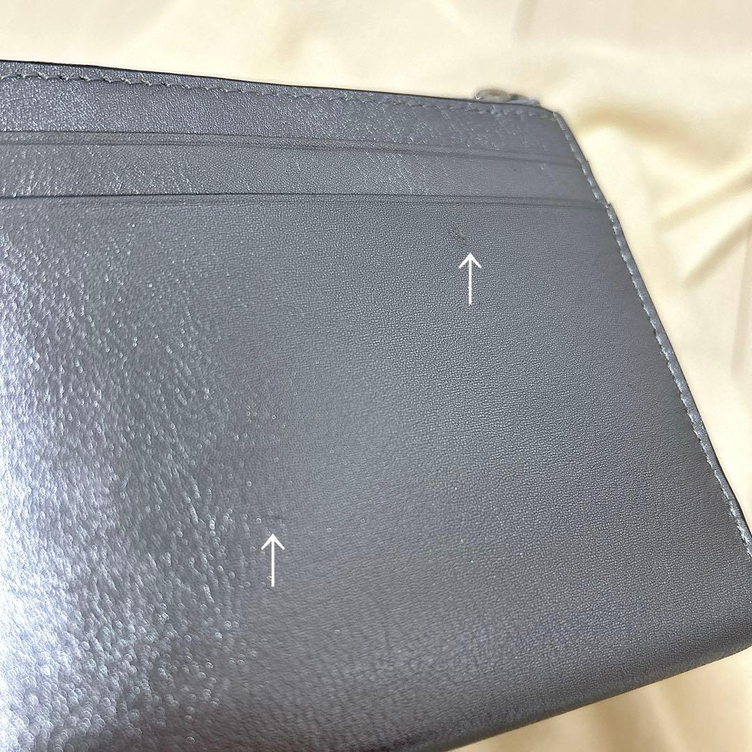 はな　SILNA メタリックシルバー 二つ折り財布　牛革　ミニサイフ