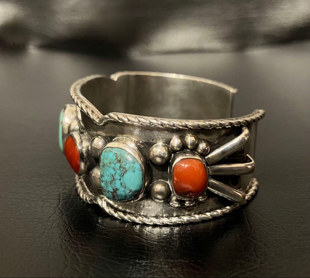 NAVAJOナバホヴィンテージターコイズ&レッドコーラルバングル