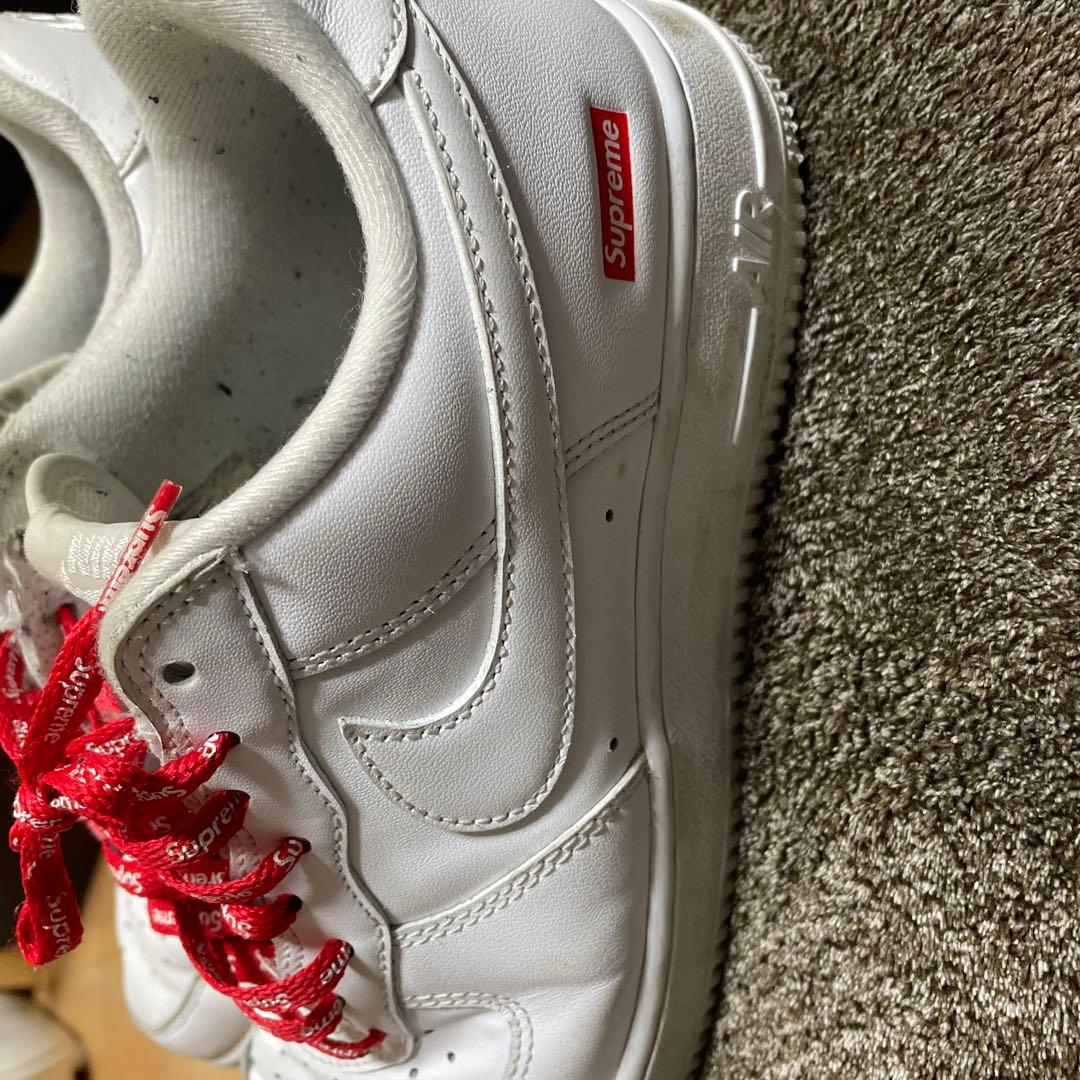 Nike Air Force 1 Supreme シューレース付き