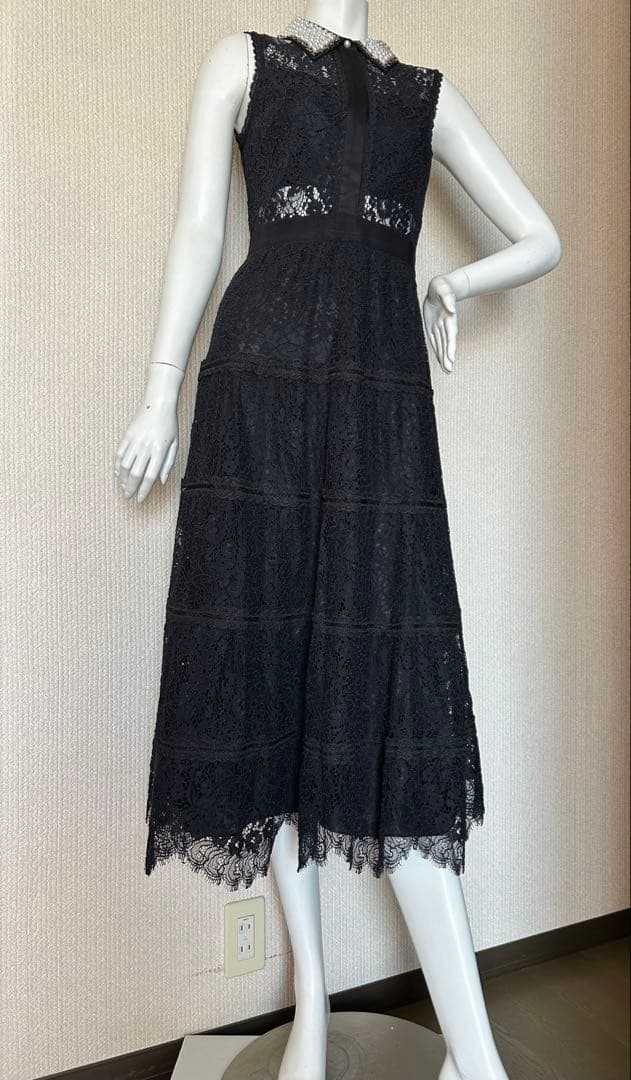 【新品未使用】アリスアンドオリビア総レースワンピース襟ビジュー黒ノースリーブ2