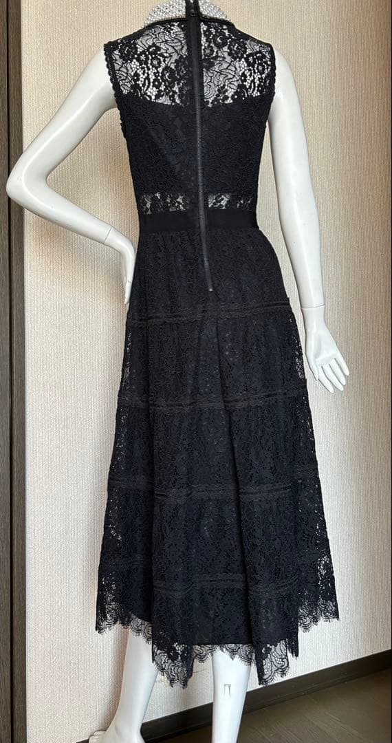 【新品未使用】アリスアンドオリビア総レースワンピース襟ビジュー黒ノースリーブ2