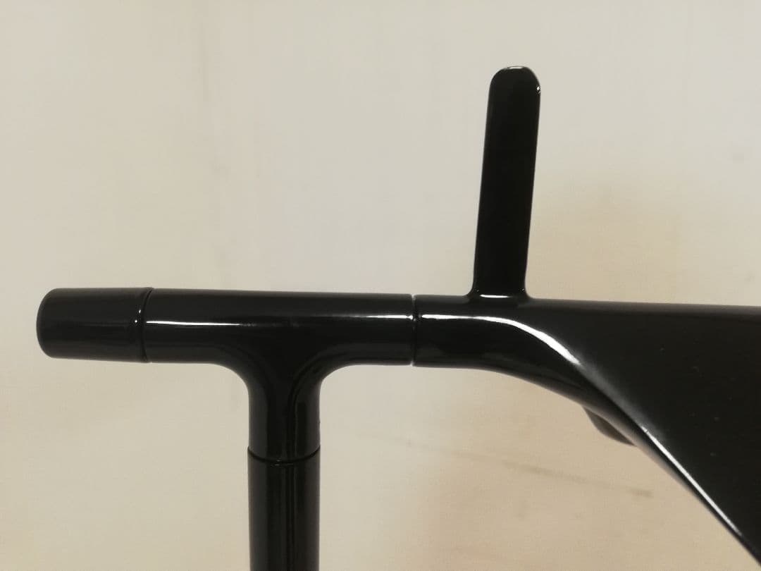 モデルルーム展示品 FLOS TAB black 2024年製