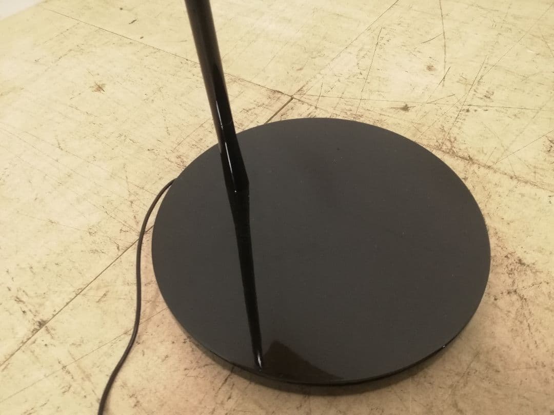 モデルルーム展示品 FLOS TAB black 2024年製