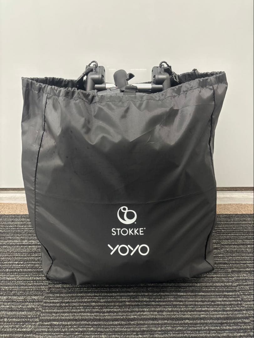 美品❗️ストッケヨーヨー３　ベビーカー　フレームはブラック、シートカラーはアクア