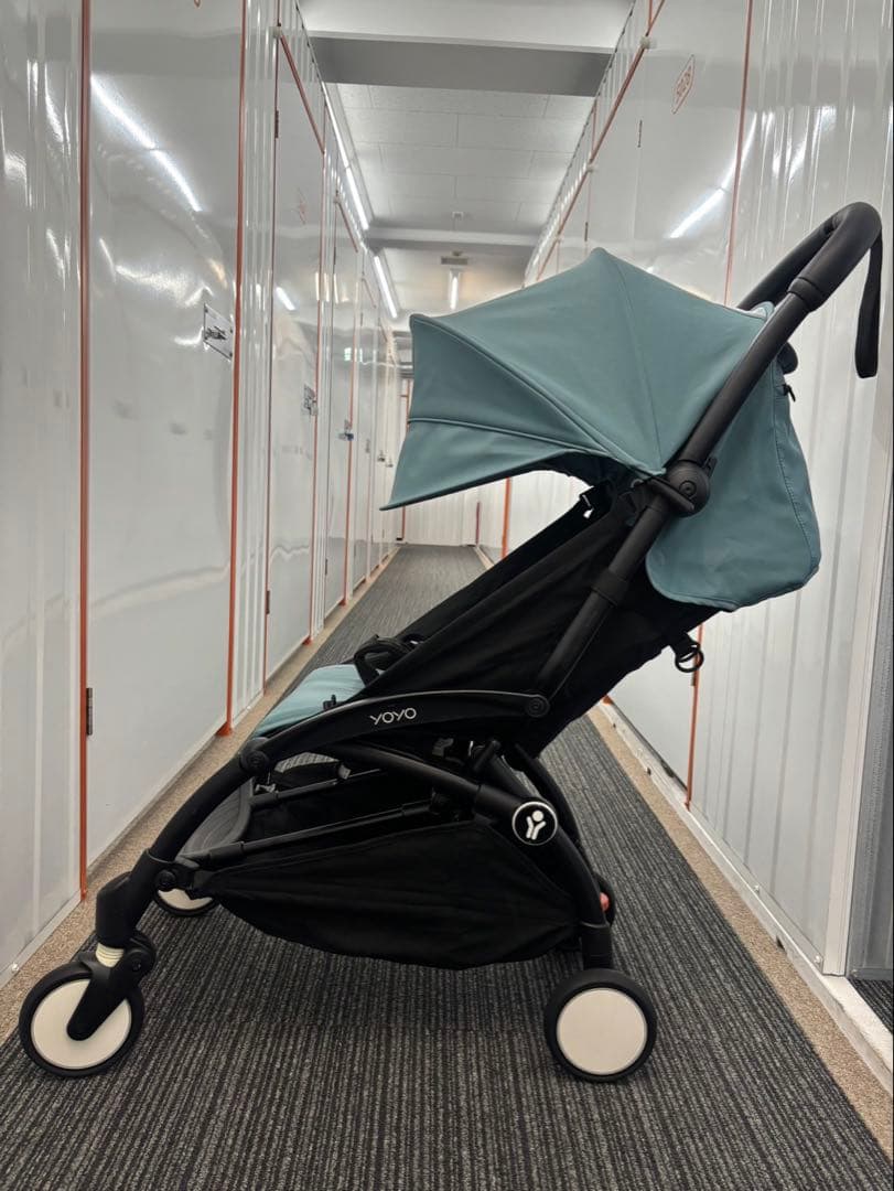 美品❗️ストッケヨーヨー３　ベビーカー　フレームはブラック、シートカラーはアクア