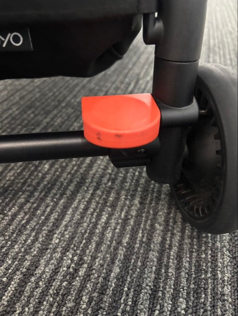 美品❗️ストッケヨーヨー３　ベビーカー　フレームはブラック、シートカラーはアクア