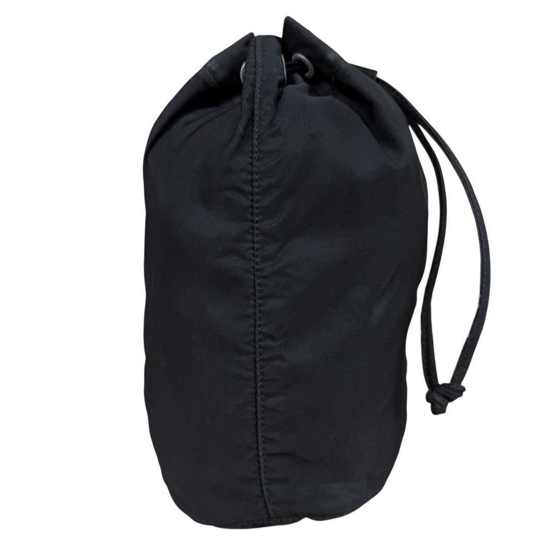 PRADA プラダ 三角ロゴ 巾着ポーチ バニティ バッグ ナイロン 黒 白タグ