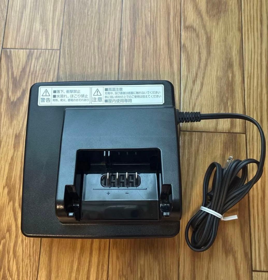 Panasonicのバッテリー充電器