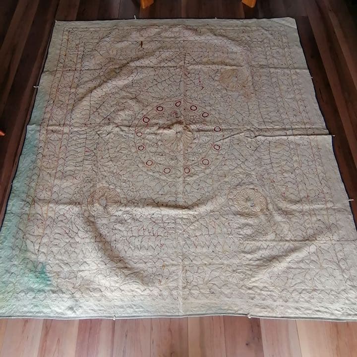 インドラジャスターン/ミラーワーク刺繍古布/トライバルラグ壁掛け