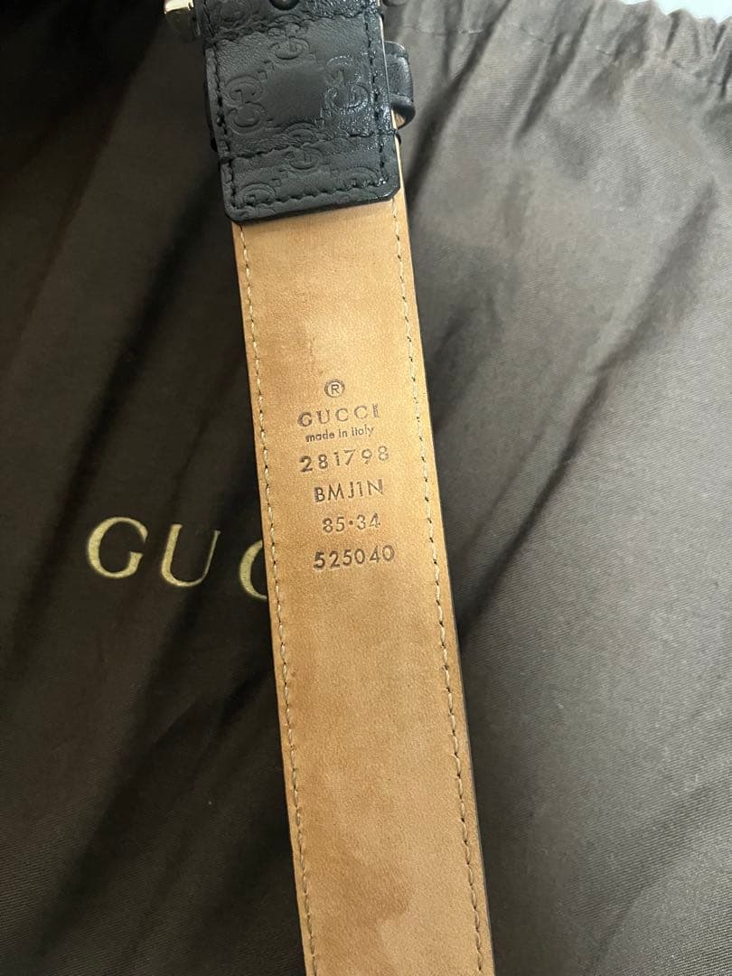 ハ*ー様 GUCCI ブラックレザーベルト 281798 8MJN