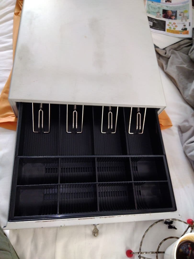 標本箱 鍵付き 白 金属製　Cash Register Drawer