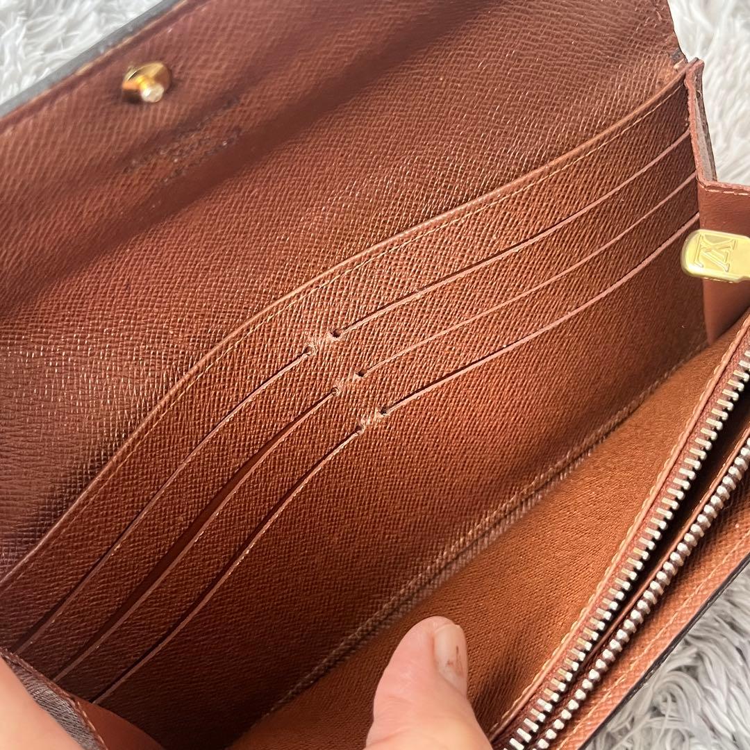 ルイヴィトン　ポルトフォイユサラ　長財布　モノグラムキャンバス