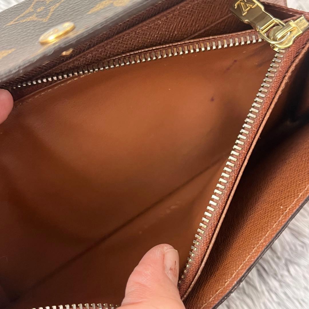 ルイヴィトン　ポルトフォイユサラ　長財布　モノグラムキャンバス