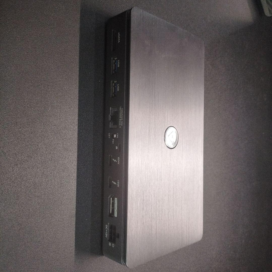 Thunder3 Dock Pro　（イーサネットポート 10GbE）