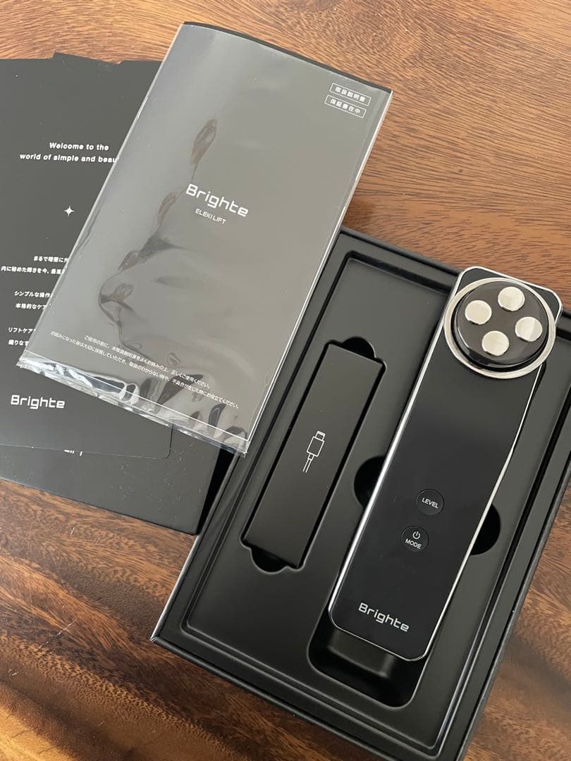 Brighte 美顔器　エレキリフト　ELEKI LIFT