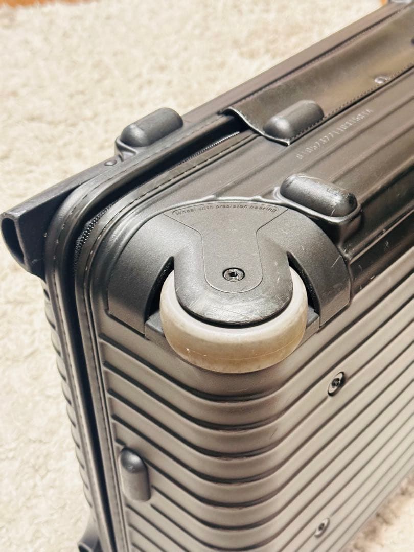 s*o様 リモワ　サルサ　キャリーケース　2輪　35L 機内持ち込み可　トラベル