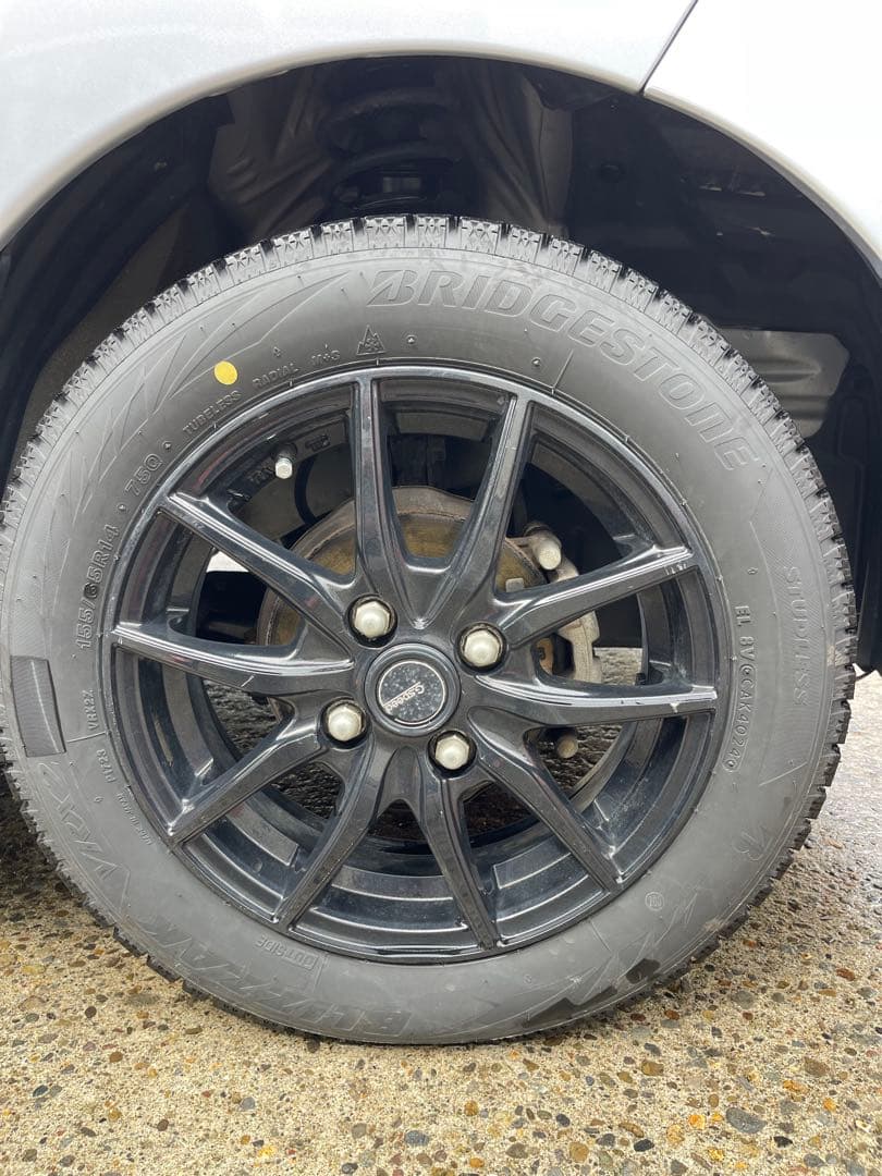 BRIDGESTONE スタッドレスタイヤ ２本