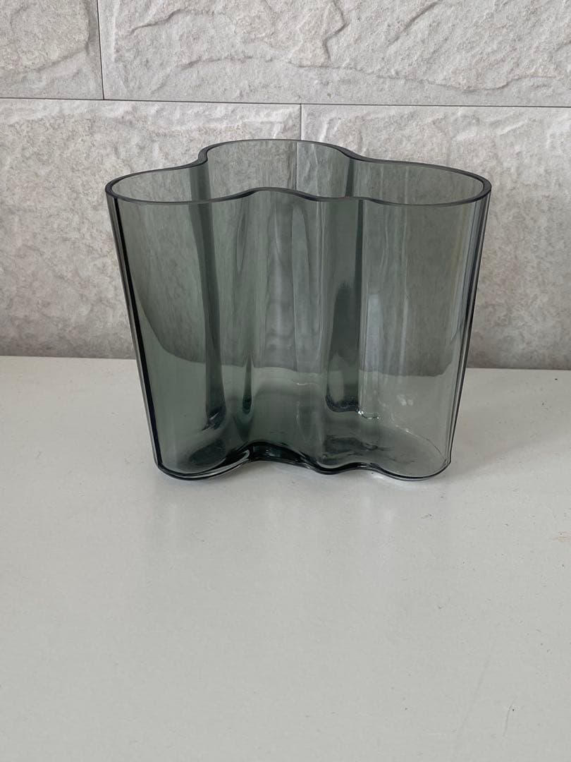 イッタラ　花瓶　ベースフラワー