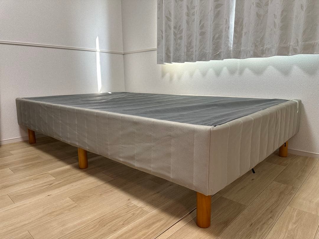 ジヌス セミダブル ベッドフレーム