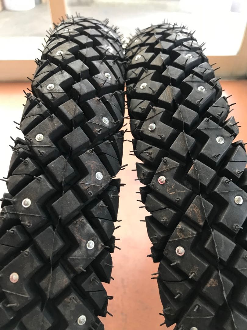 バイクスパイクタイヤ275-14