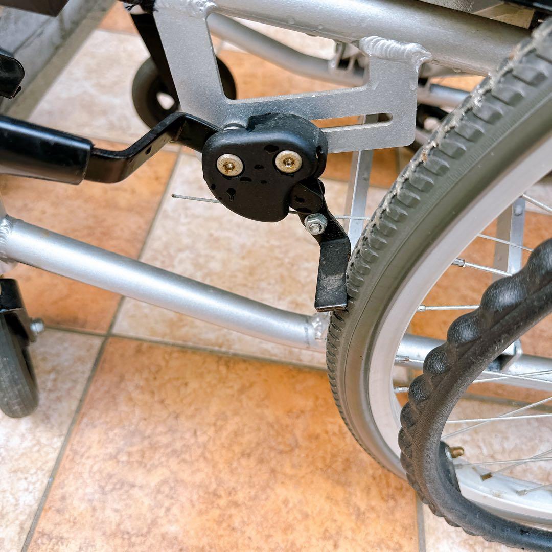 ケアテックジャパン　自走式車椅子　折りたたみ車椅子