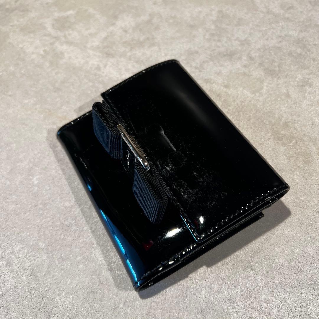 【Rico】フェラガモ エナメルリボン財布　二つ折り財布