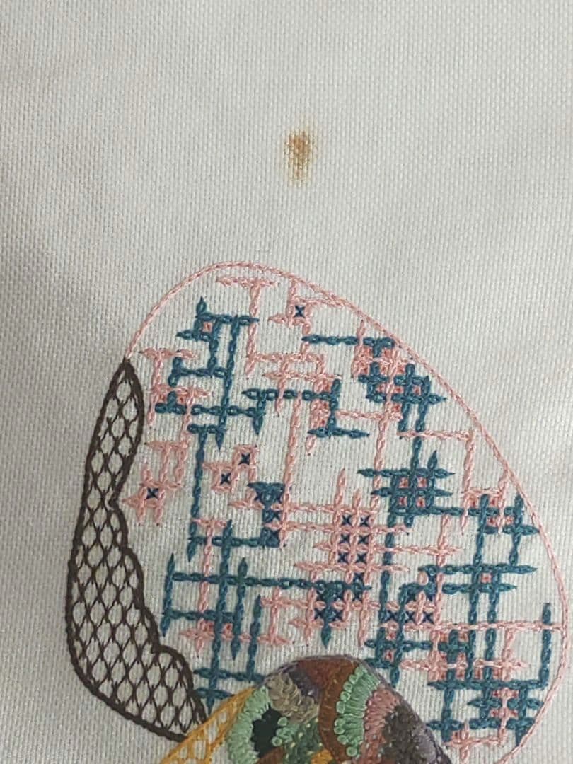 手刺繍 貝合わせ 模様入り 手編みレース縁取り 布製のれん 三つ割れ