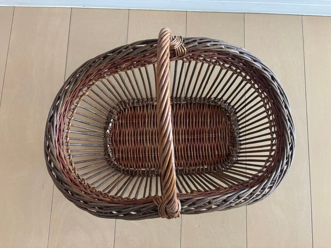 2/7まで最終価格　フランス 柳細工の収穫かご