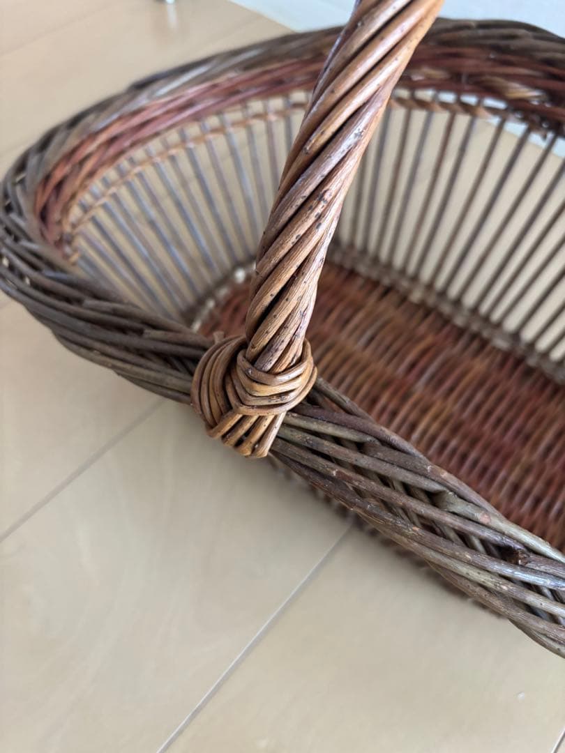 2/7まで最終価格　フランス 柳細工の収穫かご