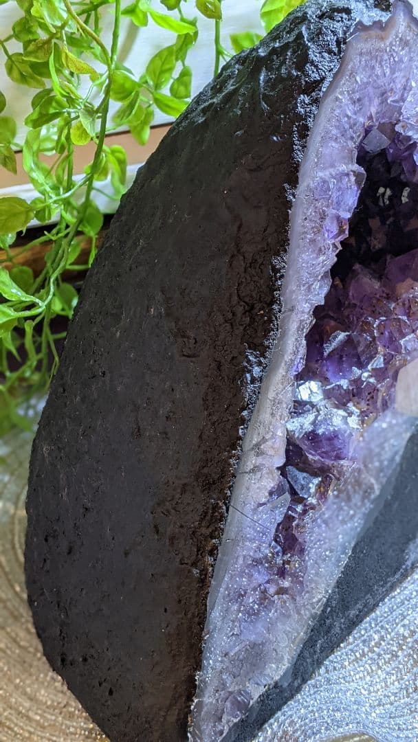 癒しの光…アメジストドーム　ブラジル産　どっしりパワフルパワーストーン