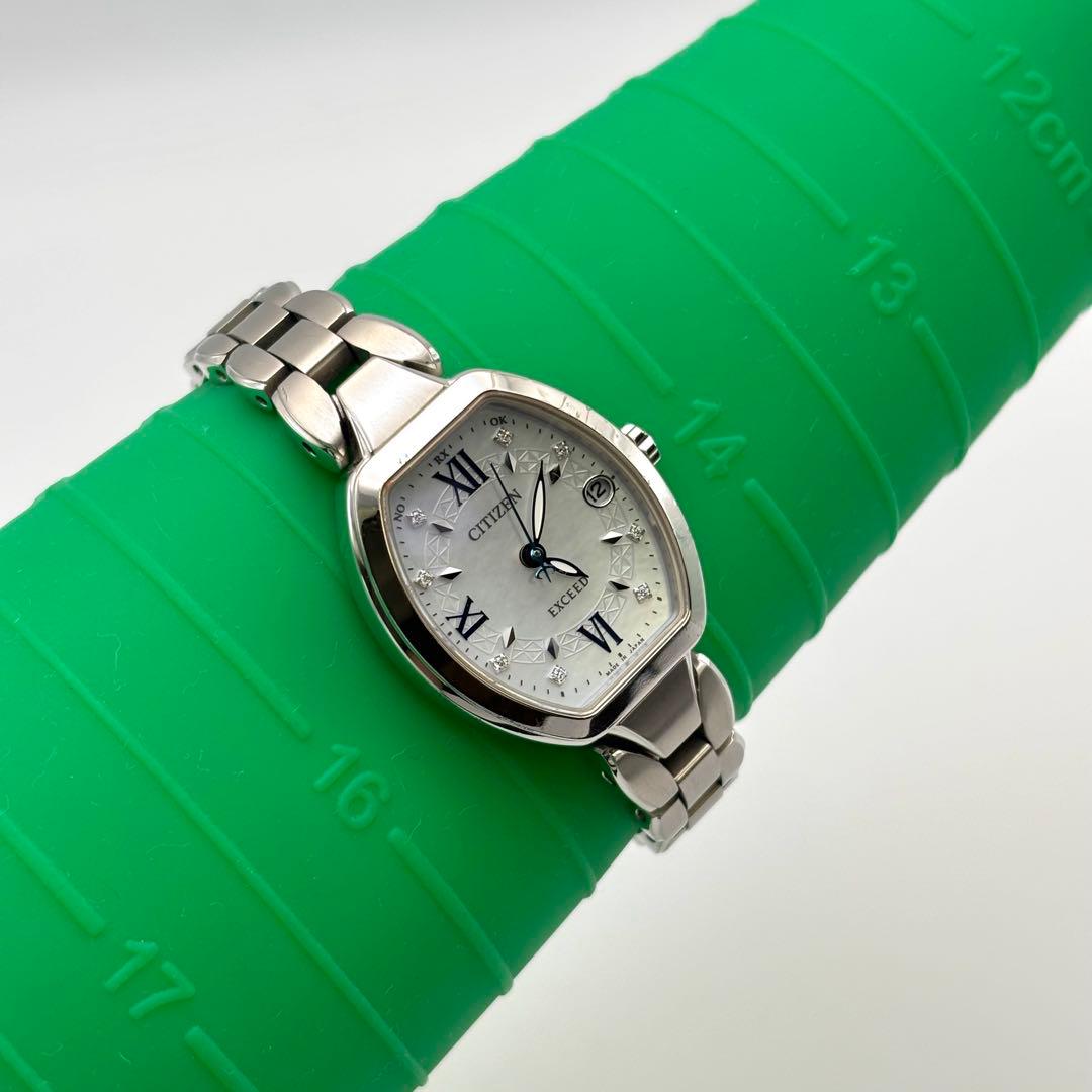 箱付き✨CITIZENシチズン エクシード 腕時計 ソーラー 8Pダイヤ チタン