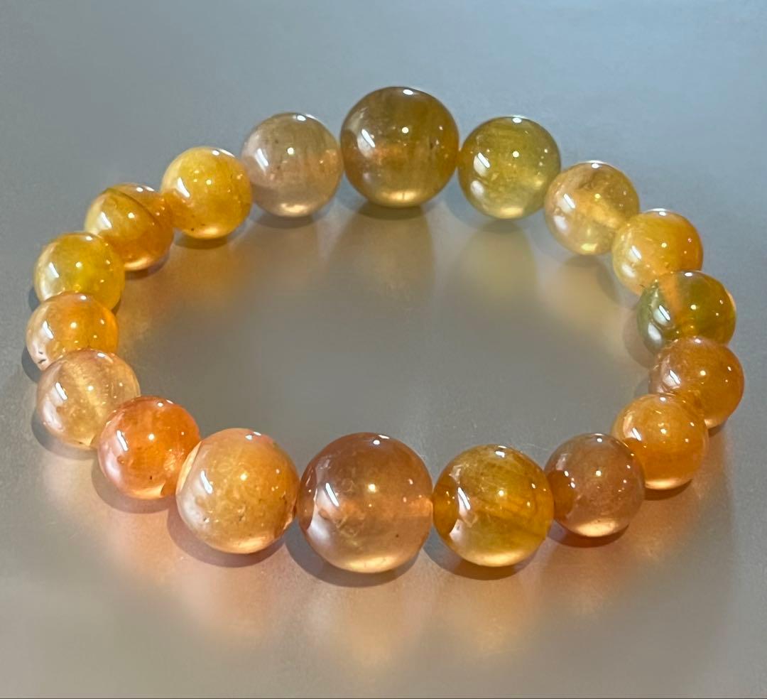 今日明日のみ価格　イエローサファイア（プクラジストーン）ブレスレット